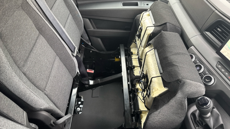 Renault Master Mwb Diesel Fwd MM35 Blue dCi 130 Advance Medium Roof Van